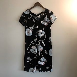 NWOT Floral Navy Blue Short Sleeve Dress